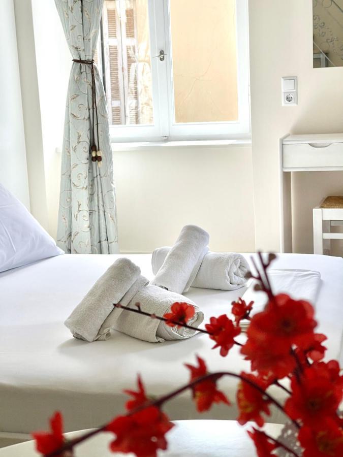 Xenias Rooms Apartments Koróni 외부 사진